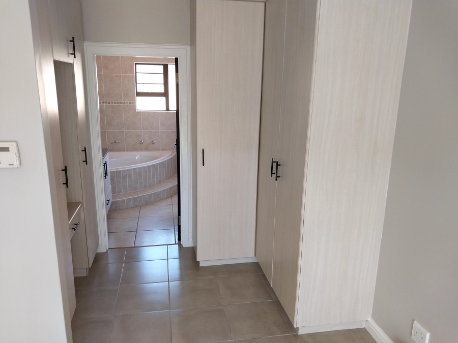 3 Bedroom Property for Sale in Summerstrand Eastern Cape